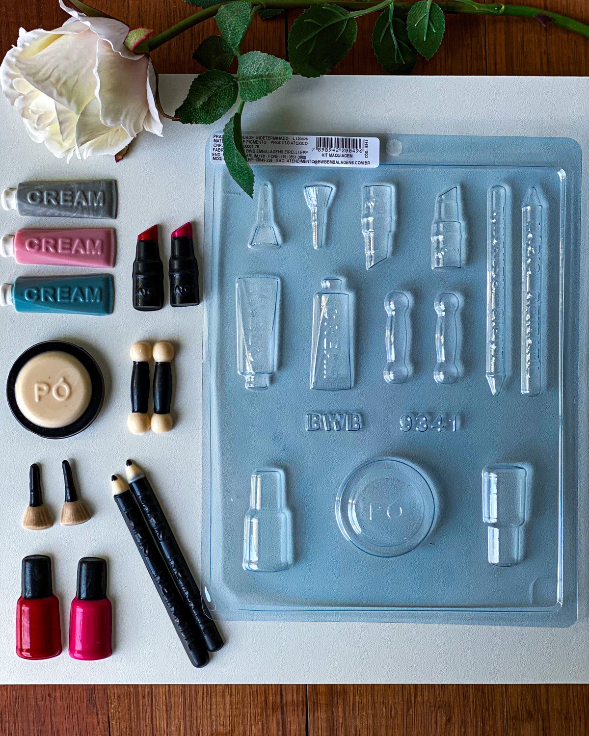 Como fazer kit de maquiagem com EVA