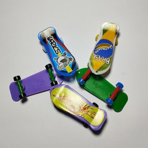 Mini Skate de Dedo com 12 Unidades Capri Importado
