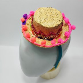 Tiara Junina com Chapeuzinho Fitas e Pompom